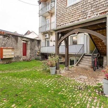 Superbe Appartement Avec Parking Gratuit Lons-le-Saunier Exterior photo