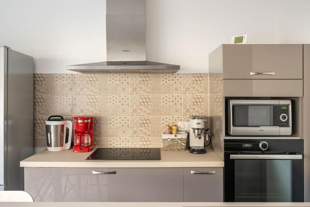 Superbe Appartement Avec Parking Gratuit Lons-le-Saunier Exterior photo