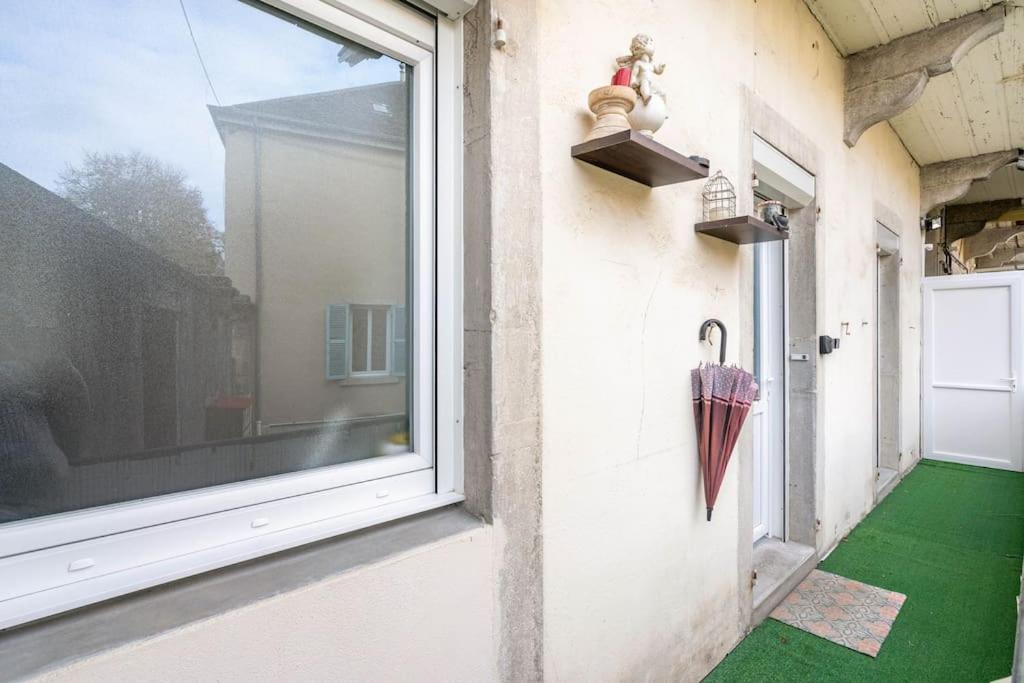 Superbe Appartement Avec Parking Gratuit Lons-le-Saunier Exterior photo