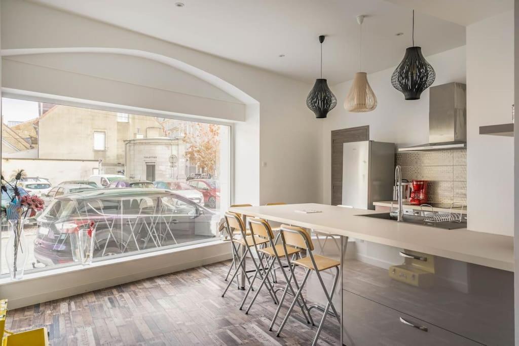Superbe Appartement Avec Parking Gratuit Lons-le-Saunier Exterior photo